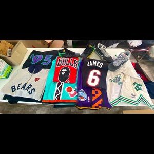 Mitchell & Ness Nike Adidas Jordan BUNDLE 10 items